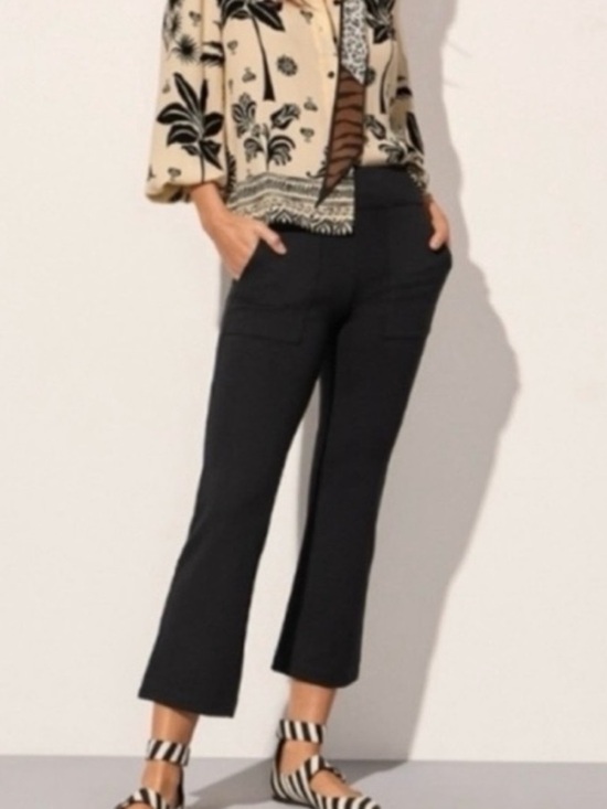 CAbi Pants - Cabi Cheeky Pant black cropped pull on pockets